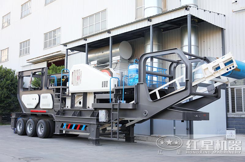 車載式移動(dòng)破碎機(jī)實(shí)拍