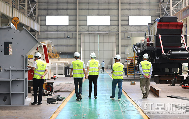 客戶考察12、13石子破碎機(jī)設(shè)備